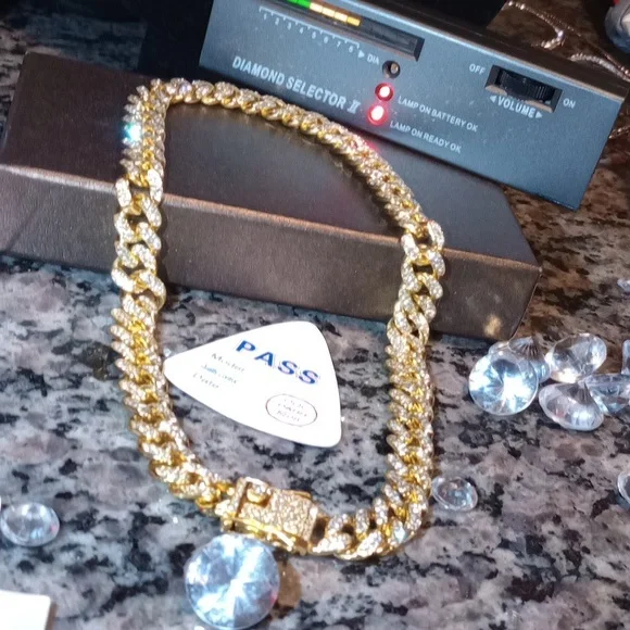 Accessories | 18 Chain Australian Prototype Real Lab 